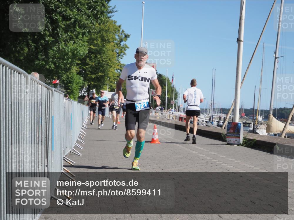 17.08.2025 - KN Förde Triathlon 2025 KatJ http://msf.ph/oto/8599411 17.08.2025 11:51:19 Laufen 296, 321, 331, 643 meine-sportfotos.de