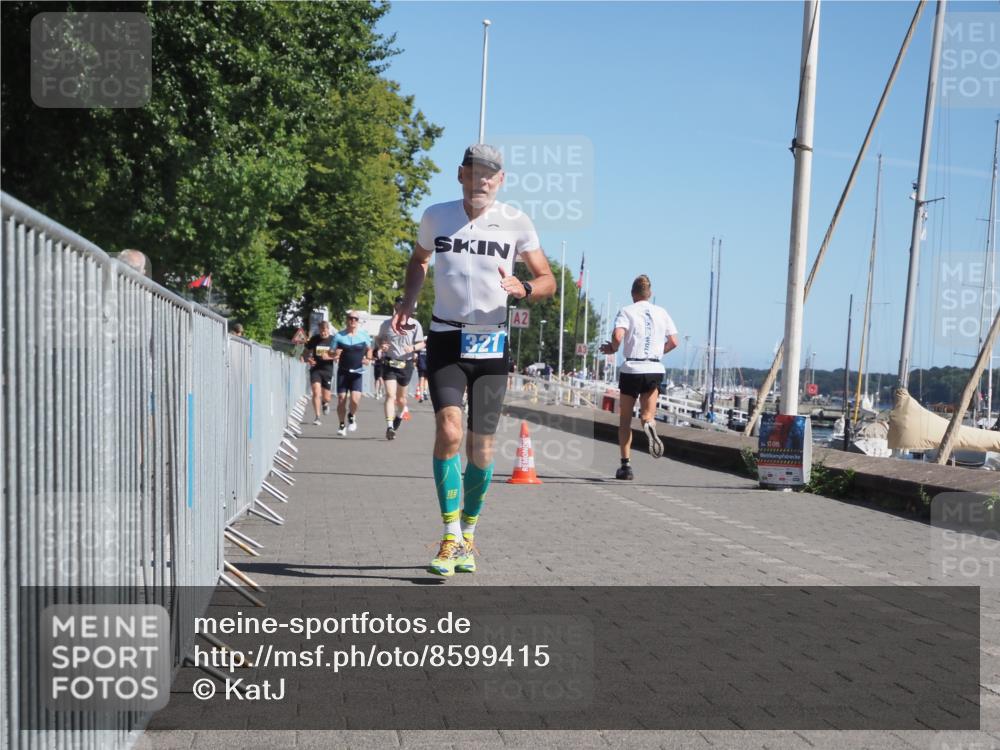 17.08.2025 - KN Förde Triathlon 2025 KatJ http://msf.ph/oto/8599415 17.08.2025 11:51:19 Laufen 296, 321, 331, 643 meine-sportfotos.de