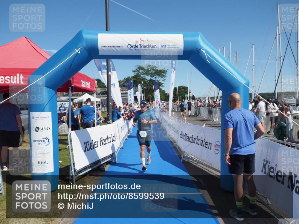17.08.2025 - KN Förde Triathlon 2025 MichiJ http://msf.ph/oto/8599539 17.08.2025 12:14:55 Laufen 304 meine-sportfotos.de