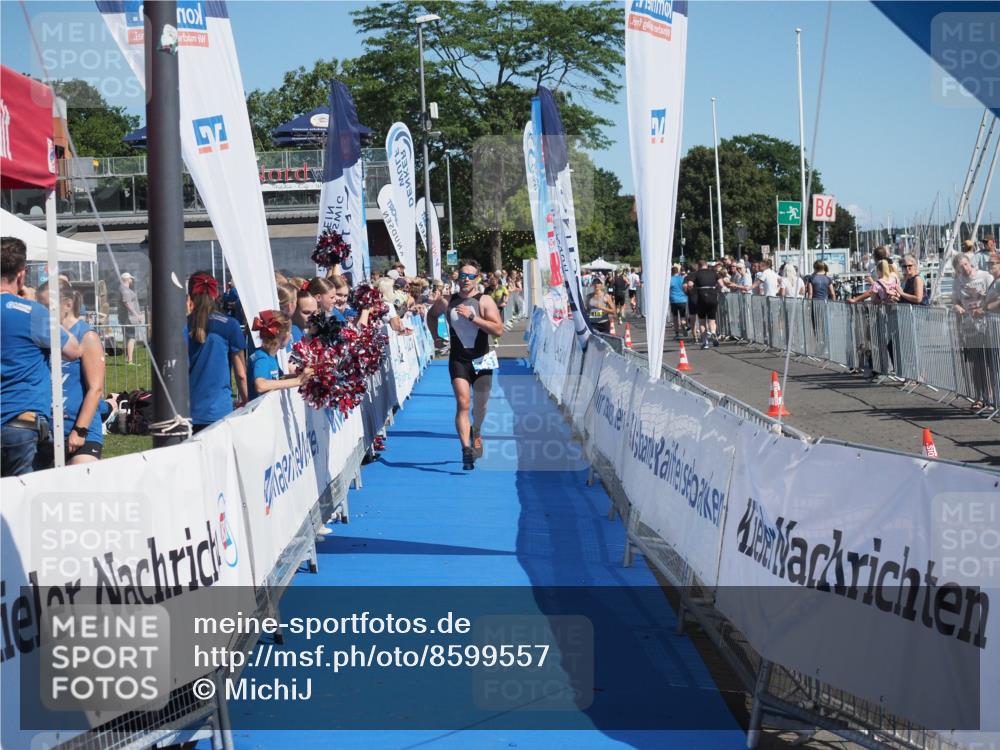 17.08.2025 - KN Förde Triathlon 2025 MichiJ http://msf.ph/oto/8599557 17.08.2025 12:15:01 Laufen 304, 343 meine-sportfotos.de