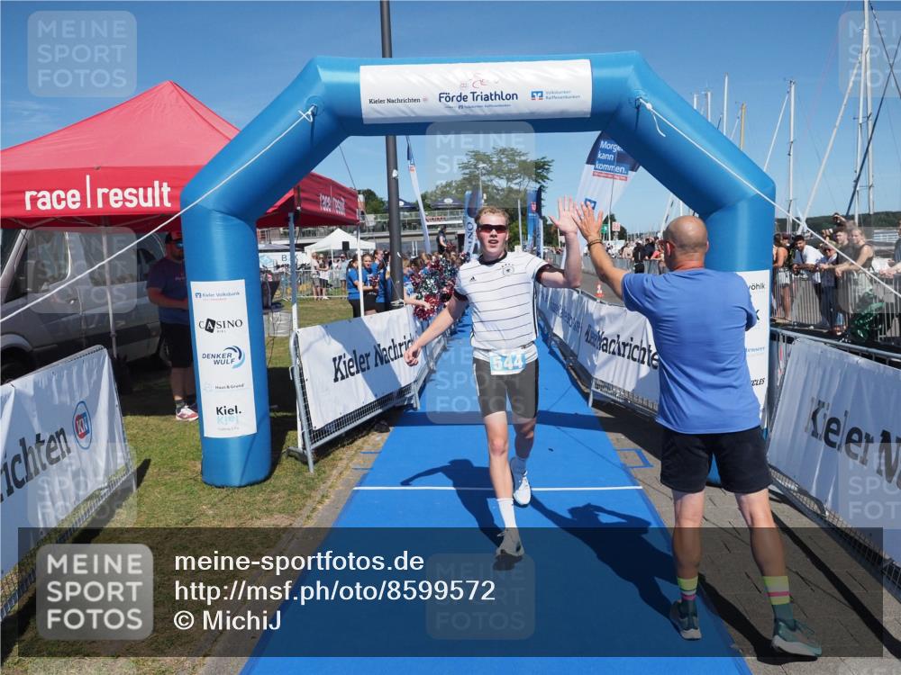 17.08.2025 - KN Förde Triathlon 2025 MichiJ http://msf.ph/oto/8599572 17.08.2025 14:04:05 Laufen 544 meine-sportfotos.de