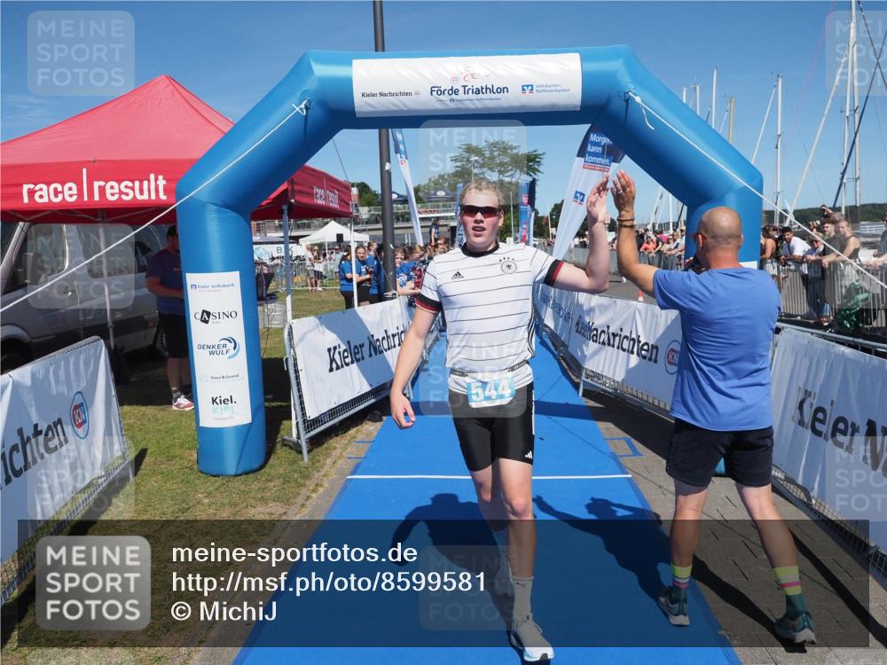 17.08.2025 - KN Förde Triathlon 2025 MichiJ http://msf.ph/oto/8599581 17.08.2025 14:04:05 Laufen 544 meine-sportfotos.de