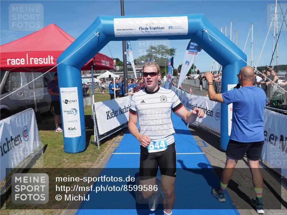 17.08.2025 - KN Förde Triathlon 2025 MichiJ http://msf.ph/oto/8599586 17.08.2025 14:04:06 Laufen 544 meine-sportfotos.de
