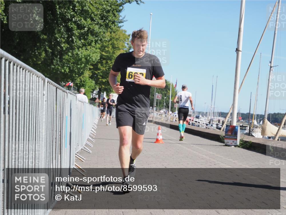17.08.2025 - KN Förde Triathlon 2025 KatJ http://msf.ph/oto/8599593 17.08.2025 11:51:30 Laufen 331, 387, 602 meine-sportfotos.de