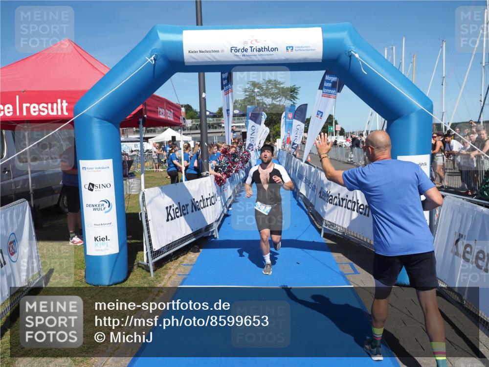 17.08.2025 - KN Förde Triathlon 2025 MichiJ http://msf.ph/oto/8599653 17.08.2025 14:04:14 Laufen 357 meine-sportfotos.de