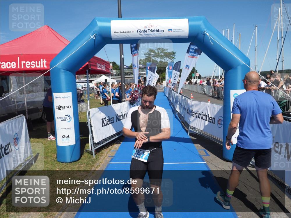 17.08.2025 - KN Förde Triathlon 2025 MichiJ http://msf.ph/oto/8599671 17.08.2025 14:04:15 Laufen 357 meine-sportfotos.de
