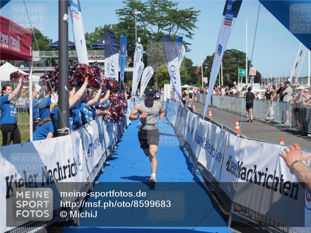 17.08.2025 - KN Förde Triathlon 2025 MichiJ http://msf.ph/oto/8599683 17.08.2025 14:04:35 Laufen 477 meine-sportfotos.de