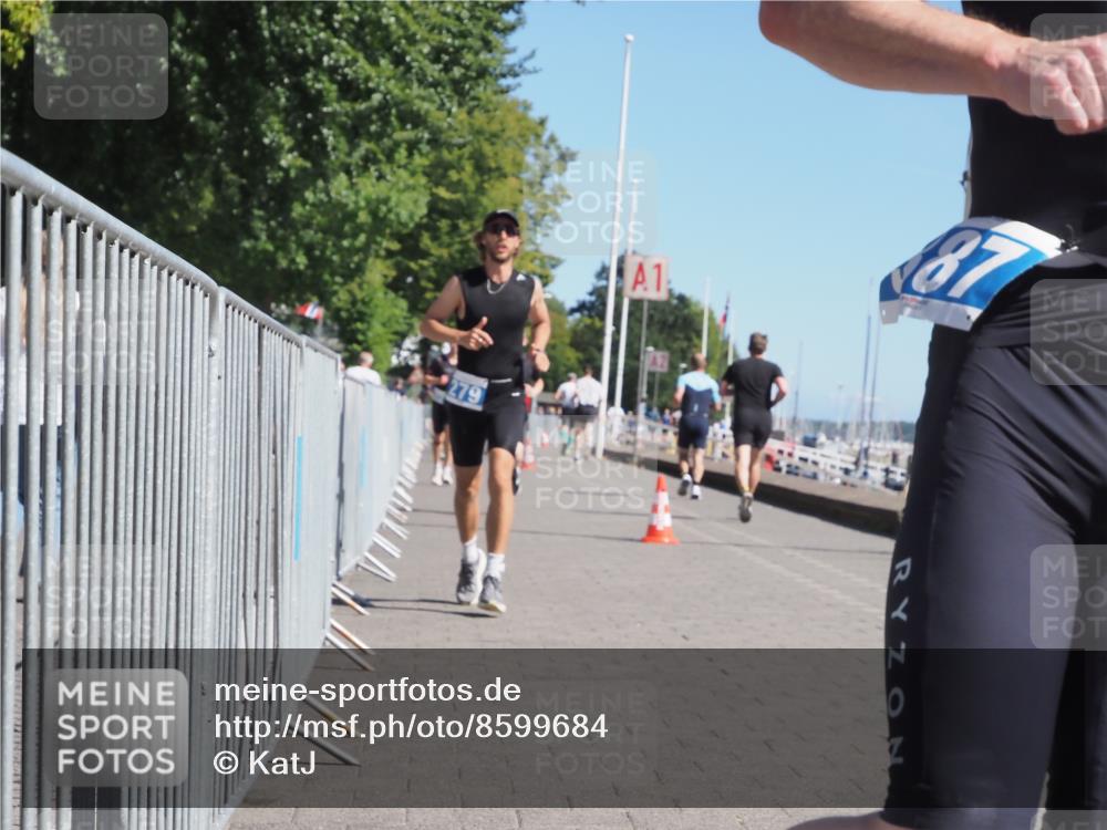 17.08.2025 - KN Förde Triathlon 2025 KatJ http://msf.ph/oto/8599684 17.08.2025 11:51:40 Laufen 273, 279, 387, 616 meine-sportfotos.de