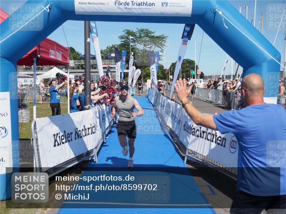 17.08.2025 - KN Förde Triathlon 2025 MichiJ http://msf.ph/oto/8599702 17.08.2025 14:04:36 Laufen 477 meine-sportfotos.de