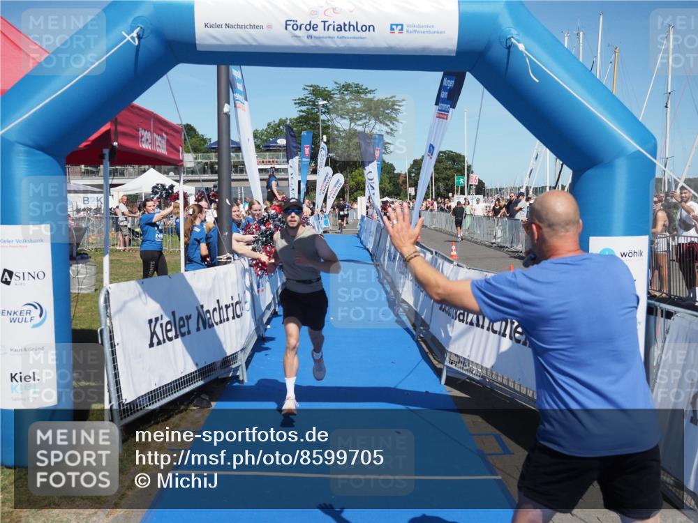 17.08.2025 - KN Förde Triathlon 2025 MichiJ http://msf.ph/oto/8599705 17.08.2025 14:04:36 Laufen 477 meine-sportfotos.de
