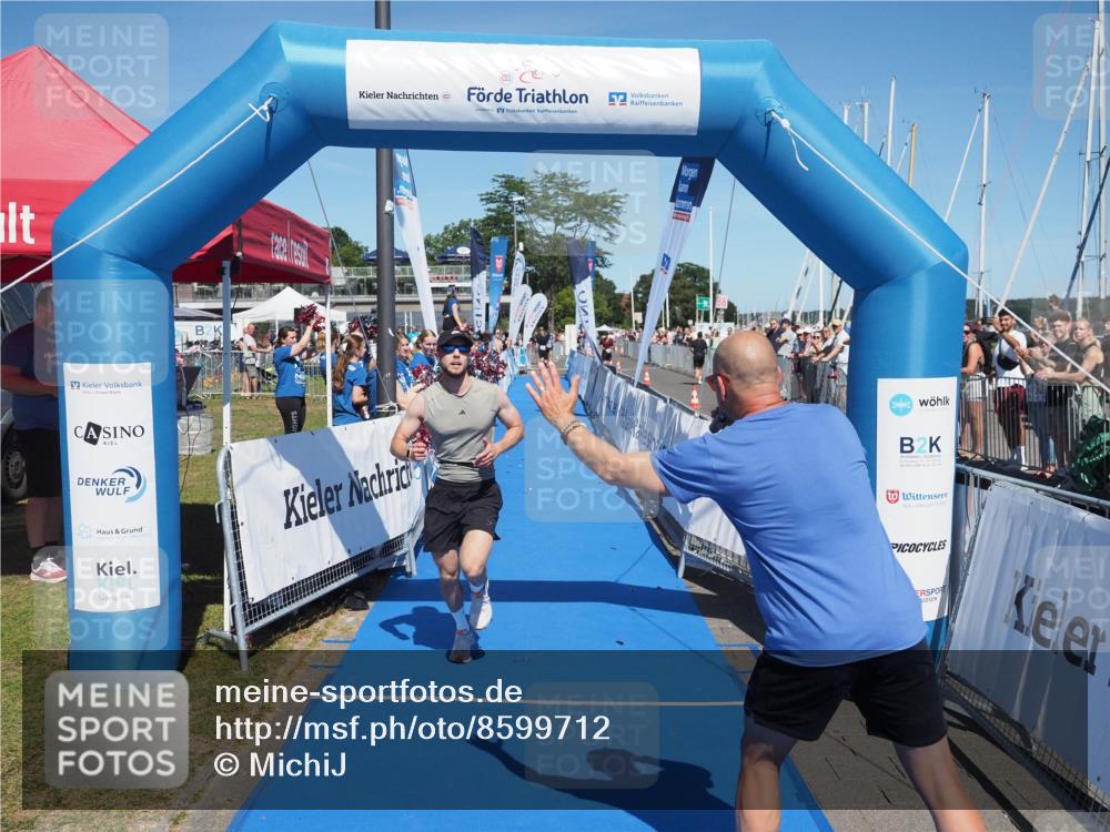 17.08.2025 - KN Förde Triathlon 2025 MichiJ http://msf.ph/oto/8599712 17.08.2025 14:04:36 Laufen 477 meine-sportfotos.de