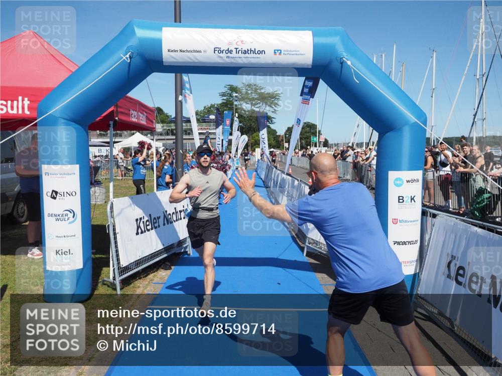 17.08.2025 - KN Förde Triathlon 2025 MichiJ http://msf.ph/oto/8599714 17.08.2025 14:04:36 Laufen 477 meine-sportfotos.de