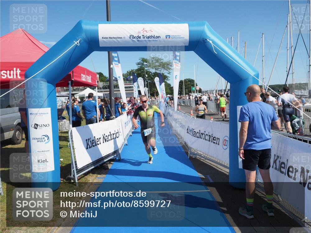 17.08.2025 - KN Förde Triathlon 2025 MichiJ http://msf.ph/oto/8599727 17.08.2025 12:15:11 Laufen 320, 343 meine-sportfotos.de