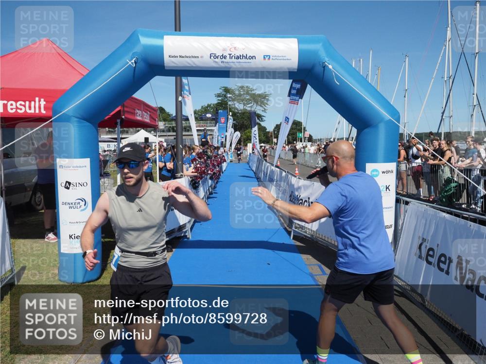 17.08.2025 - KN Förde Triathlon 2025 MichiJ http://msf.ph/oto/8599728 17.08.2025 14:04:37 Laufen 477 meine-sportfotos.de