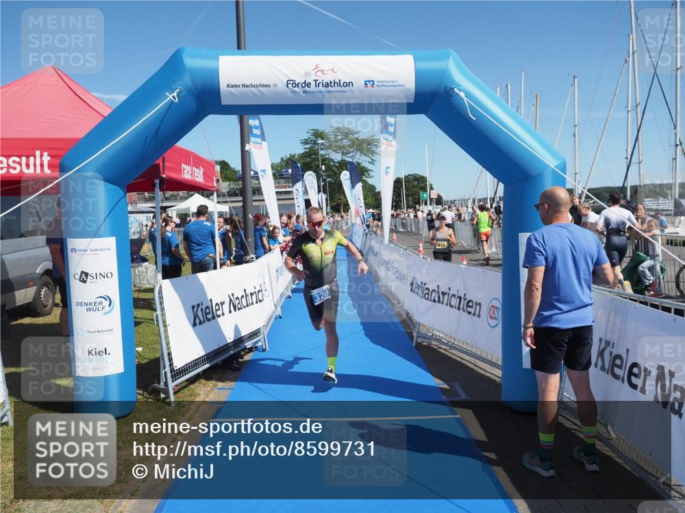 17.08.2025 - KN Förde Triathlon 2025 MichiJ http://msf.ph/oto/8599731 17.08.2025 12:15:11 Laufen 320, 343 meine-sportfotos.de