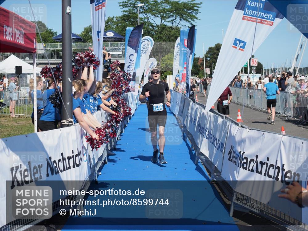 17.08.2025 - KN Förde Triathlon 2025 MichiJ http://msf.ph/oto/8599744 17.08.2025 14:04:44 Laufen 438, 549 meine-sportfotos.de