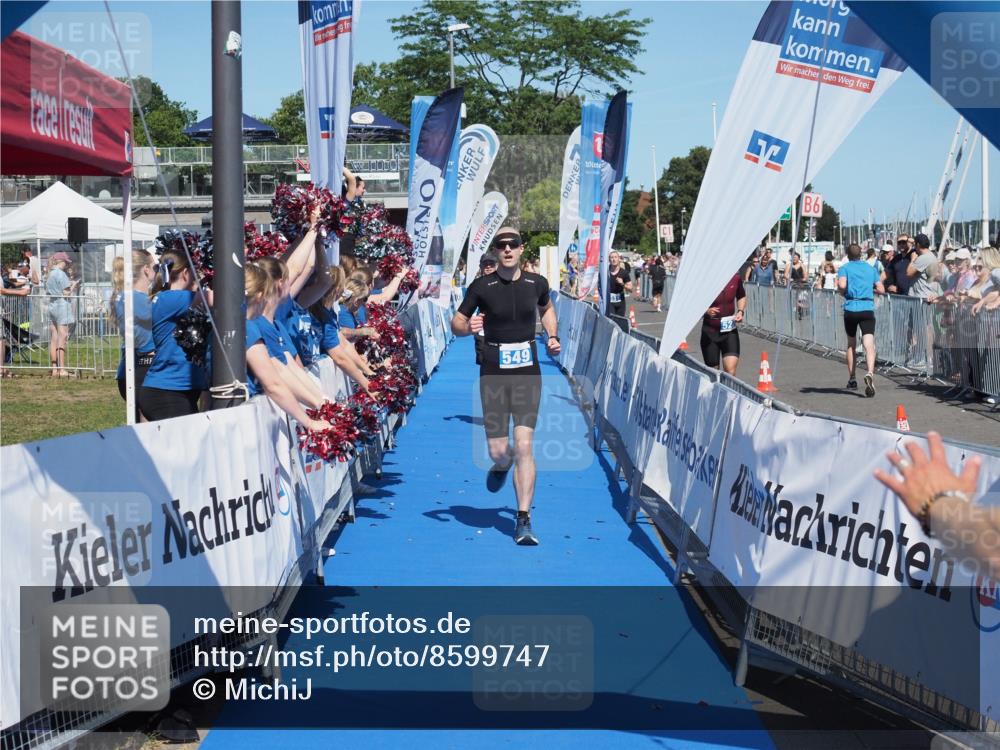 17.08.2025 - KN Förde Triathlon 2025 MichiJ http://msf.ph/oto/8599747 17.08.2025 14:04:45 Laufen 438, 549 meine-sportfotos.de