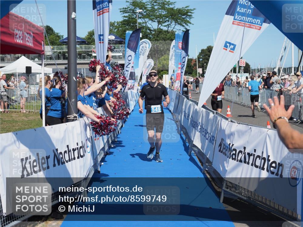17.08.2025 - KN Förde Triathlon 2025 MichiJ http://msf.ph/oto/8599749 17.08.2025 14:04:45 Laufen 438, 549 meine-sportfotos.de