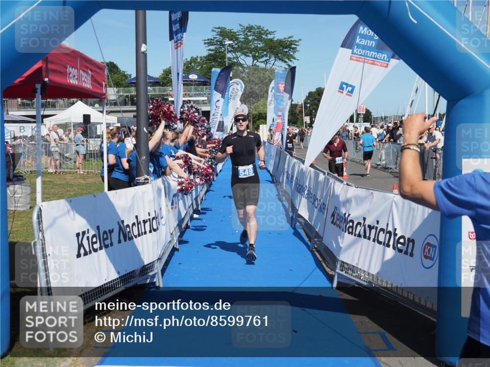 17.08.2025 - KN Förde Triathlon 2025 MichiJ http://msf.ph/oto/8599761 17.08.2025 14:04:45 Laufen 438, 549 meine-sportfotos.de