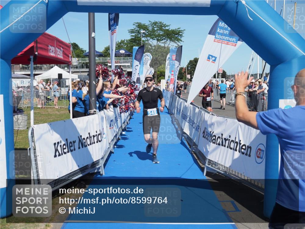 17.08.2025 - KN Förde Triathlon 2025 MichiJ http://msf.ph/oto/8599764 17.08.2025 14:04:45 Laufen 438, 549 meine-sportfotos.de