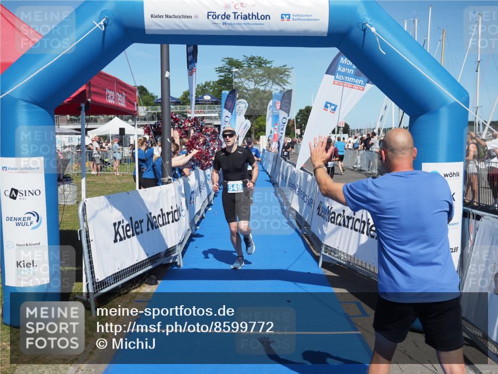 17.08.2025 - KN Förde Triathlon 2025 MichiJ http://msf.ph/oto/8599772 17.08.2025 14:04:46 Laufen 438, 549 meine-sportfotos.de