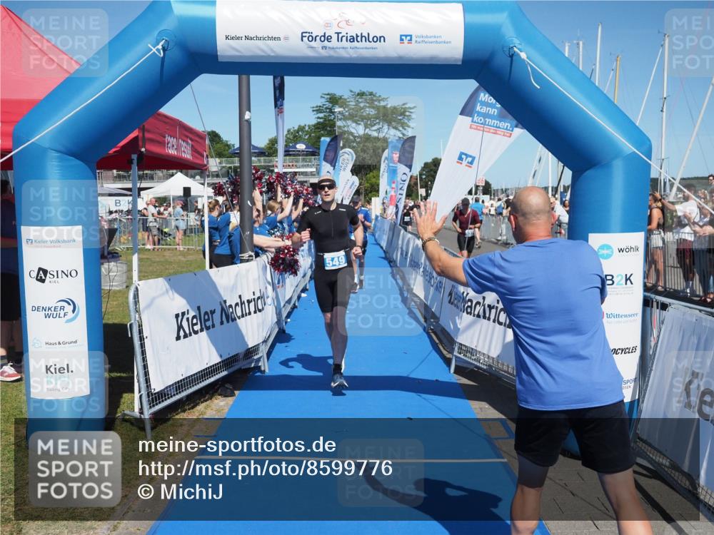 17.08.2025 - KN Förde Triathlon 2025 MichiJ http://msf.ph/oto/8599776 17.08.2025 14:04:46 Laufen 438, 549 meine-sportfotos.de