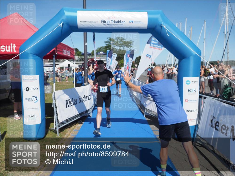 17.08.2025 - KN Förde Triathlon 2025 MichiJ http://msf.ph/oto/8599784 17.08.2025 14:04:46 Laufen 438, 549 meine-sportfotos.de
