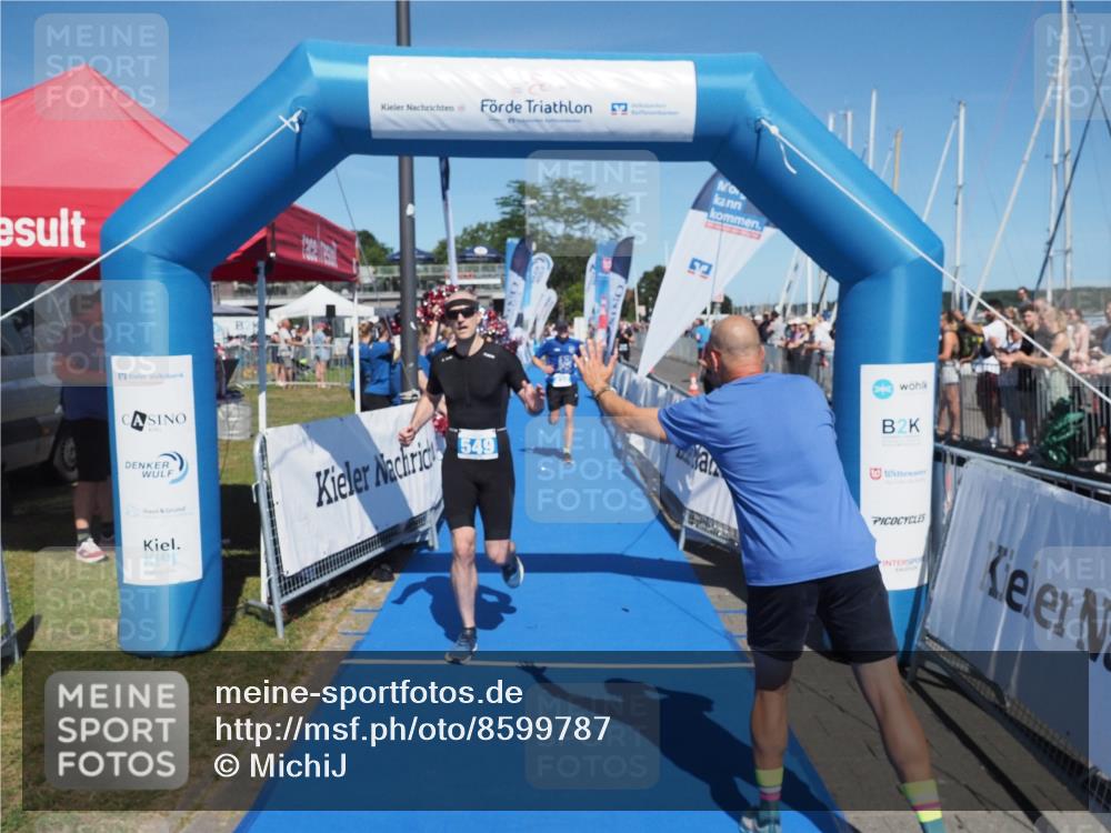 17.08.2025 - KN Förde Triathlon 2025 MichiJ http://msf.ph/oto/8599787 17.08.2025 14:04:46 Laufen 438, 549 meine-sportfotos.de