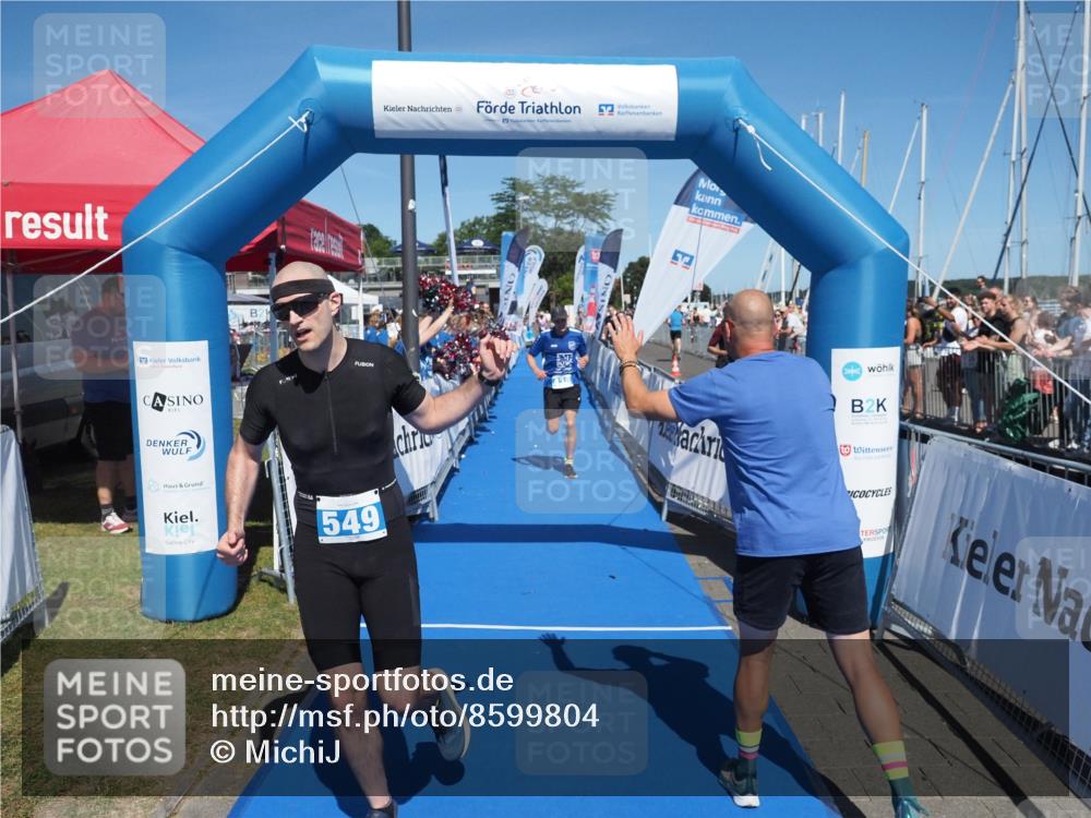 17.08.2025 - KN Förde Triathlon 2025 MichiJ http://msf.ph/oto/8599804 17.08.2025 14:04:47 Laufen 438, 549 meine-sportfotos.de