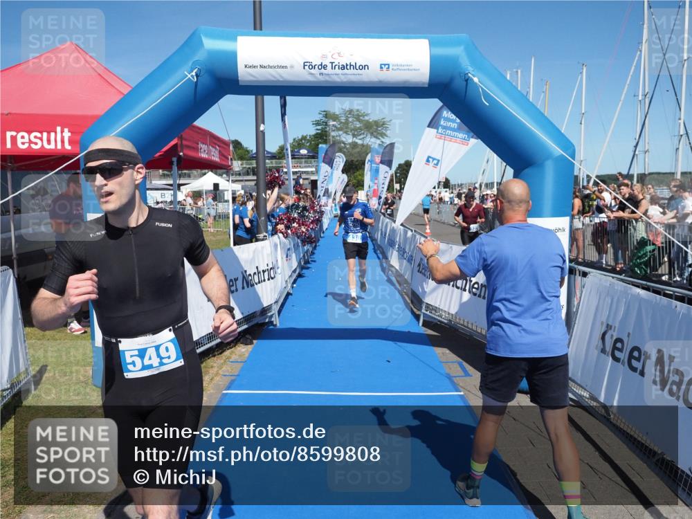 17.08.2025 - KN Förde Triathlon 2025 MichiJ http://msf.ph/oto/8599808 17.08.2025 14:04:47 Laufen 438, 549 meine-sportfotos.de
