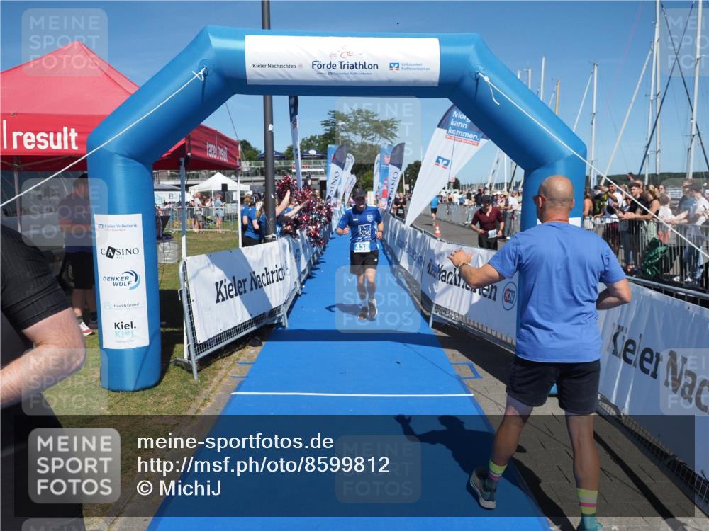 17.08.2025 - KN Förde Triathlon 2025 MichiJ http://msf.ph/oto/8599812 17.08.2025 14:04:48 Laufen 438, 549 meine-sportfotos.de