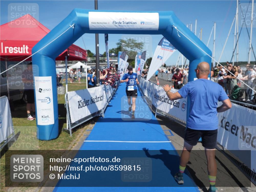 17.08.2025 - KN Förde Triathlon 2025 MichiJ http://msf.ph/oto/8599815 17.08.2025 14:04:48 Laufen 438, 549 meine-sportfotos.de