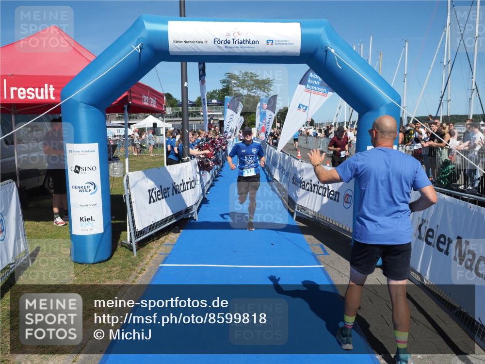 17.08.2025 - KN Förde Triathlon 2025 MichiJ http://msf.ph/oto/8599818 17.08.2025 14:04:48 Laufen 438, 549 meine-sportfotos.de