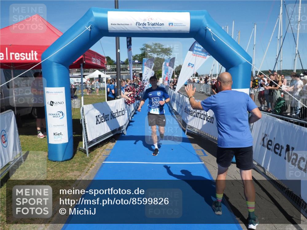 17.08.2025 - KN Förde Triathlon 2025 MichiJ http://msf.ph/oto/8599826 17.08.2025 14:04:48 Laufen 438, 549 meine-sportfotos.de