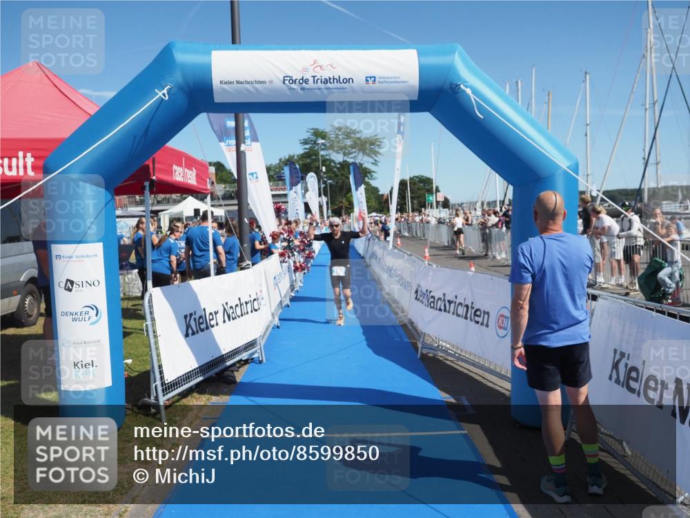 17.08.2025 - KN Förde Triathlon 2025 MichiJ http://msf.ph/oto/8599850 17.08.2025 12:15:29 Laufen 390 meine-sportfotos.de
