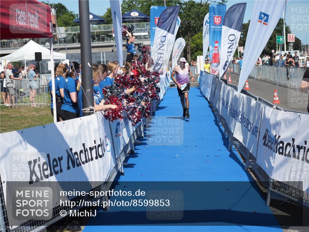 17.08.2025 - KN Förde Triathlon 2025 MichiJ http://msf.ph/oto/8599853 17.08.2025 14:04:53 Laufen 438, 533 meine-sportfotos.de