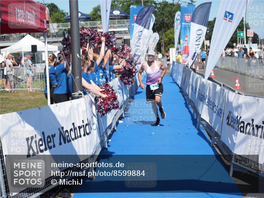 17.08.2025 - KN Förde Triathlon 2025 MichiJ http://msf.ph/oto/8599884 17.08.2025 14:04:54 Laufen 438, 533 meine-sportfotos.de