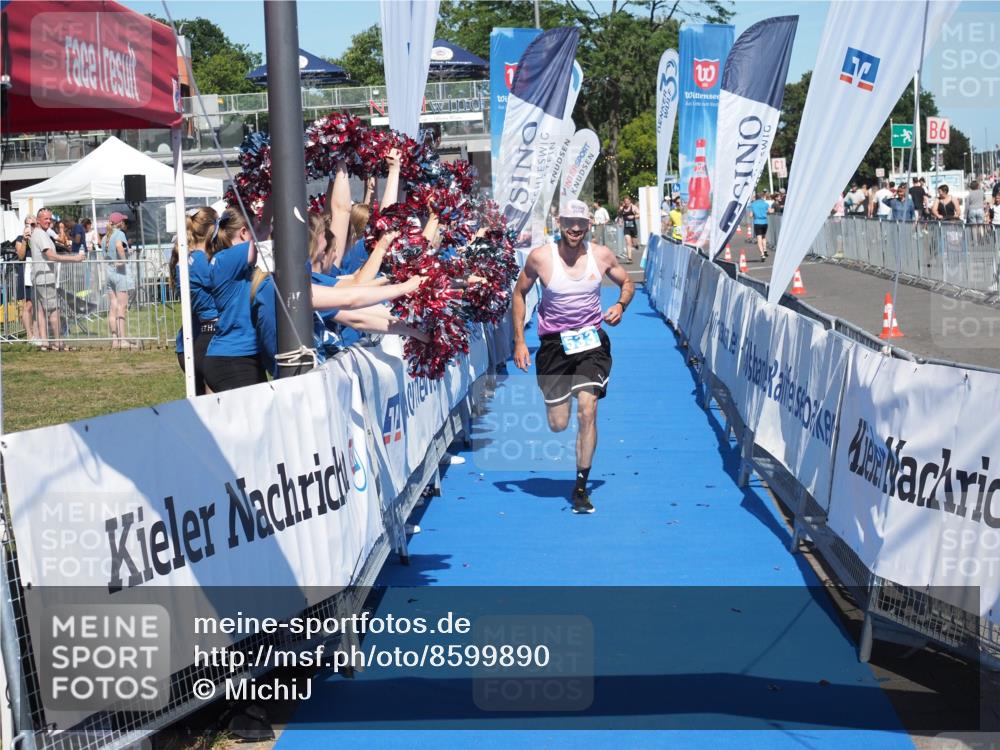 17.08.2025 - KN Förde Triathlon 2025 MichiJ http://msf.ph/oto/8599890 17.08.2025 14:04:55 Laufen 533 meine-sportfotos.de