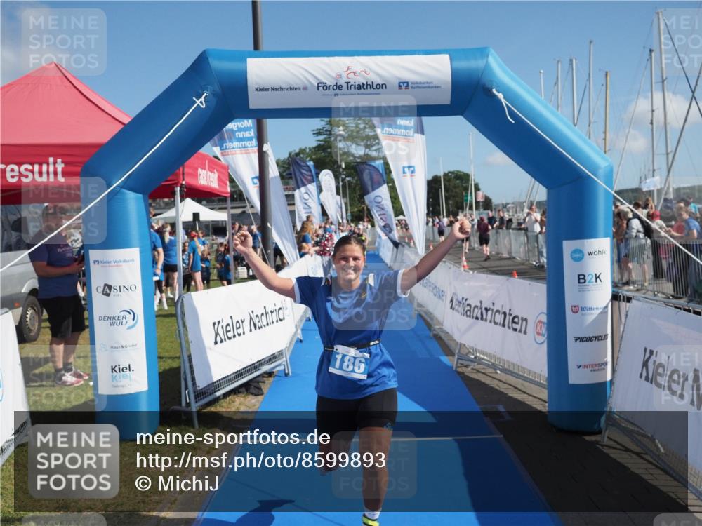 17.08.2025 - KN Förde Triathlon 2025 MichiJ http://msf.ph/oto/8599893 17.08.2025 10:46:39 Laufen 186 meine-sportfotos.de