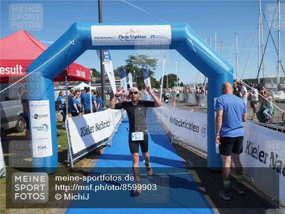 17.08.2025 - KN Förde Triathlon 2025 MichiJ http://msf.ph/oto/8599903 17.08.2025 12:15:31 Laufen 390 meine-sportfotos.de