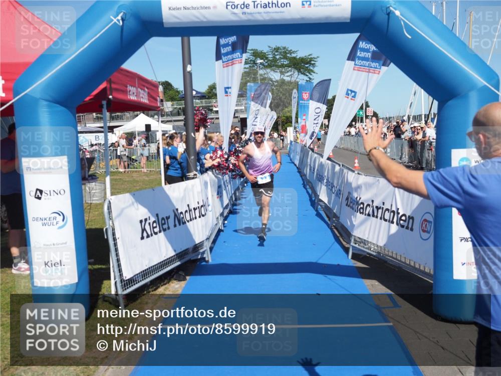 17.08.2025 - KN Förde Triathlon 2025 MichiJ http://msf.ph/oto/8599919 17.08.2025 14:04:55 Laufen 533 meine-sportfotos.de