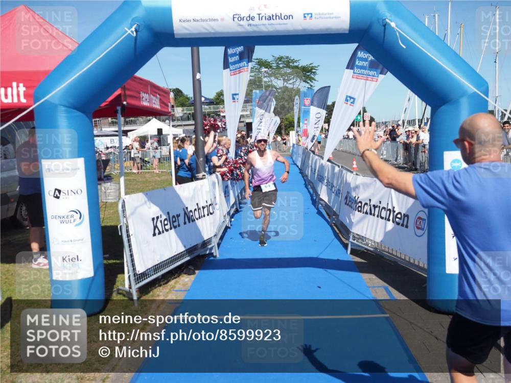 17.08.2025 - KN Förde Triathlon 2025 MichiJ http://msf.ph/oto/8599923 17.08.2025 14:04:55 Laufen 533 meine-sportfotos.de