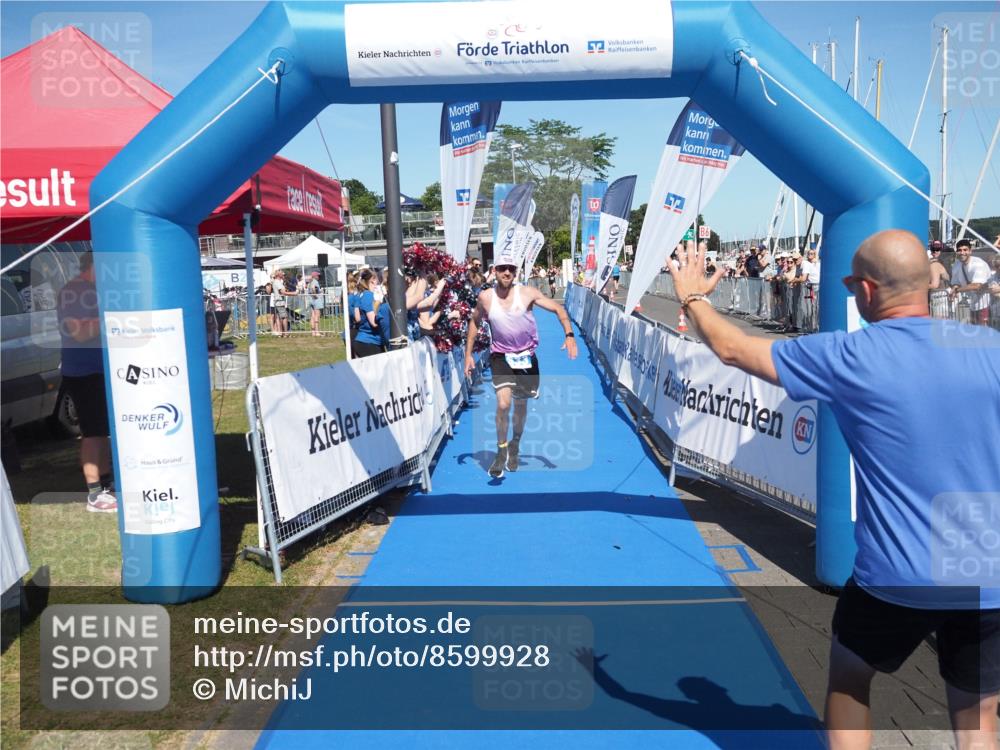 17.08.2025 - KN Förde Triathlon 2025 MichiJ http://msf.ph/oto/8599928 17.08.2025 14:04:55 Laufen 533 meine-sportfotos.de