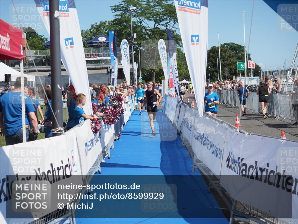17.08.2025 - KN Förde Triathlon 2025 MichiJ http://msf.ph/oto/8599929 17.08.2025 12:15:39 Laufen 379, 612 meine-sportfotos.de