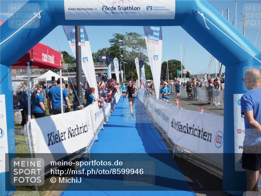 17.08.2025 - KN Förde Triathlon 2025 MichiJ http://msf.ph/oto/8599946 17.08.2025 12:15:39 Laufen 379, 612 meine-sportfotos.de