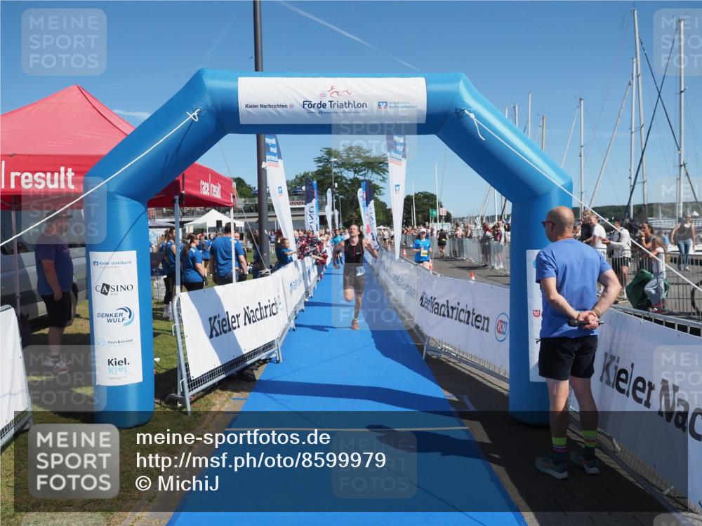 17.08.2025 - KN Förde Triathlon 2025 MichiJ http://msf.ph/oto/8599979 17.08.2025 12:15:40 Laufen 379, 612 meine-sportfotos.de