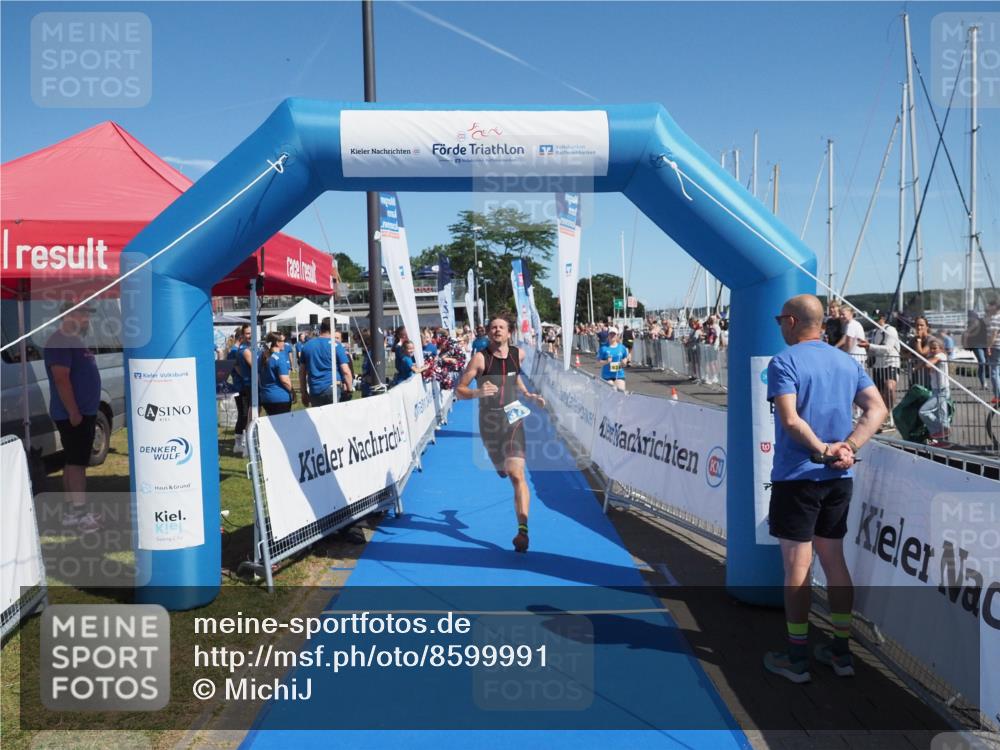 17.08.2025 - KN Förde Triathlon 2025 MichiJ http://msf.ph/oto/8599991 17.08.2025 12:15:41 Laufen 379, 612 meine-sportfotos.de