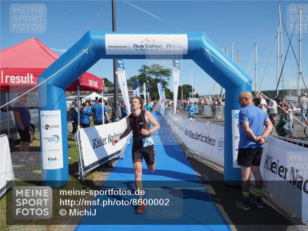 17.08.2025 - KN Förde Triathlon 2025 MichiJ http://msf.ph/oto/8600002 17.08.2025 12:15:41 Laufen 379, 612 meine-sportfotos.de