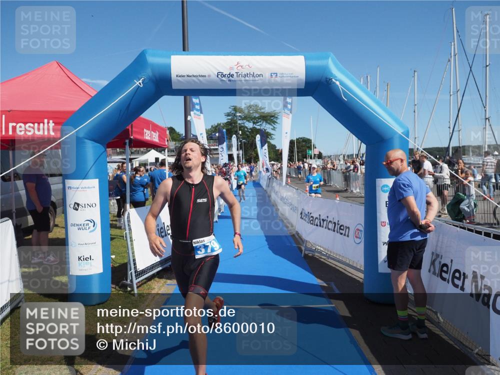 17.08.2025 - KN Förde Triathlon 2025 MichiJ http://msf.ph/oto/8600010 17.08.2025 12:15:41 Laufen 379, 612 meine-sportfotos.de