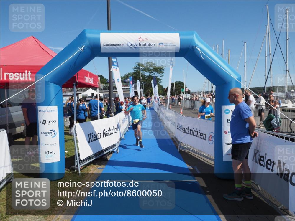 17.08.2025 - KN Förde Triathlon 2025 MichiJ http://msf.ph/oto/8600050 17.08.2025 12:15:43 Laufen 379, 612 meine-sportfotos.de